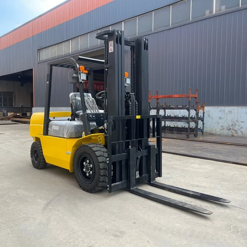 2WD/4WD Diesel Forklift high quality
